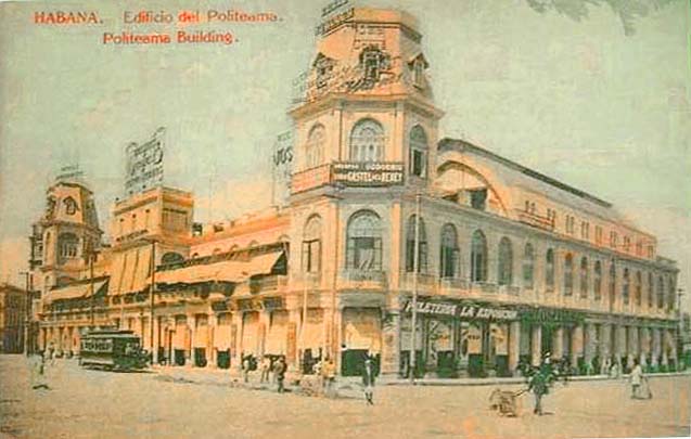 En la azotea, con el Teatro Polyteama