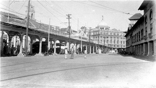 Aduana y elevados del tranvía