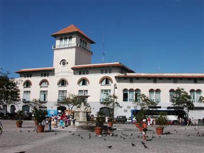Terminal de Cruceros Sierra Maestra. Fachada