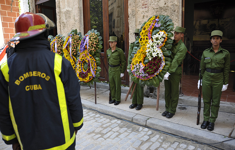 Acto de recordación del incendio de la ferretería Isassi / Foto Néstor Martí