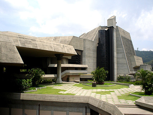 La sala de conciertos más importantes de Caracas lleva su nombre