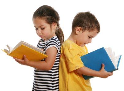 ninos leyendo (Custom)