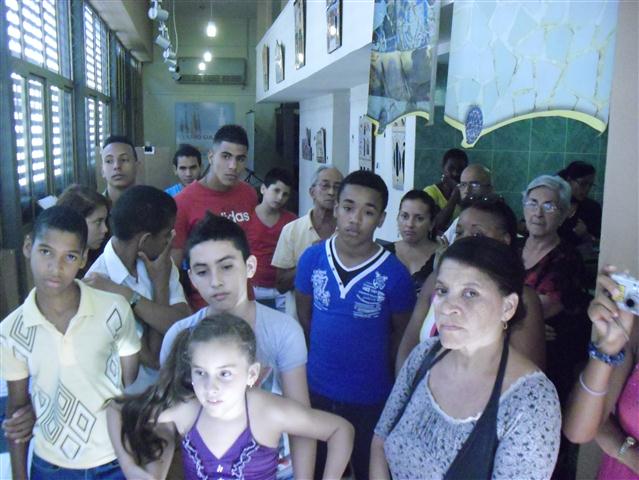 dar paso a la apertura de la muestra. / Fotos: Cortesía Espacio Barcelona -La Habana