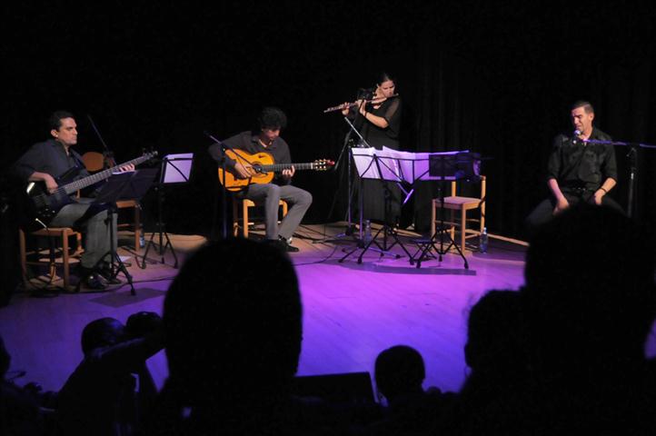 La flautista Niurka González junto a Josué Tacoronte, Alejandro Martínez y Eduardo Bethencourt  / Foto cortesía Roberto Ruiz