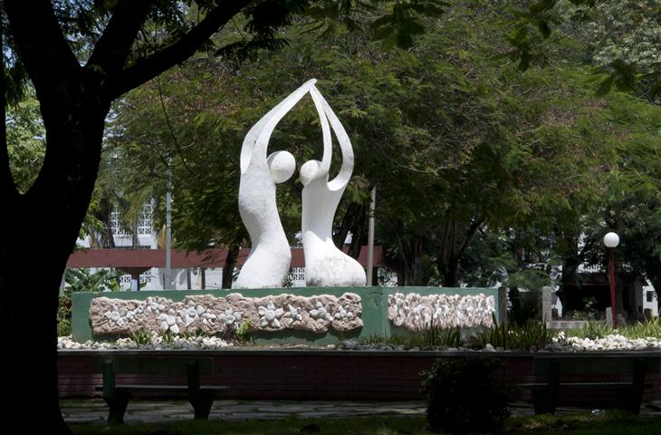 Escultura ubicada en uan de las hemosas plazas de Bayamo
