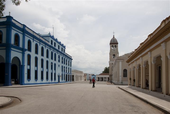 Otra vista de la Iglesia de San Salvador de Bayamo