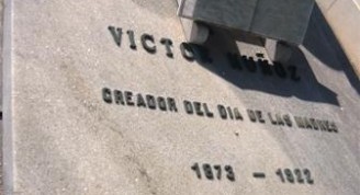 4-Panteón de Victor Muñoz, lápida