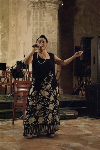 Momento especial de la noche: la interpretación de “Veinte años” por Omara Portuondo