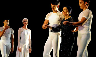 Alicia Alonso al final del Estreno Mundial de su autorìa Caleidos
