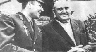 Yuri Gagarin y Serguei Korolev
