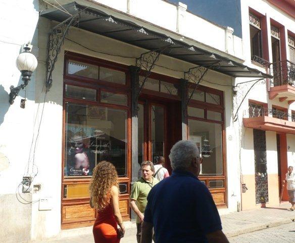 5-Tienda. Obispo 410- perfumería (Custom)
