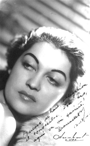 María de los Ángeles Santana en los tiempos de su debut en la radioemisora CMQ (Custom)