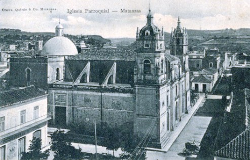 Fotografía de la época, cuando aún era iglesia parroquial. 