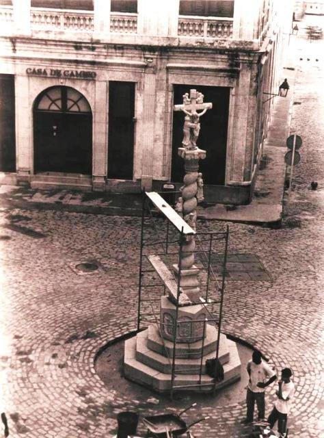 3-edificio al fondo