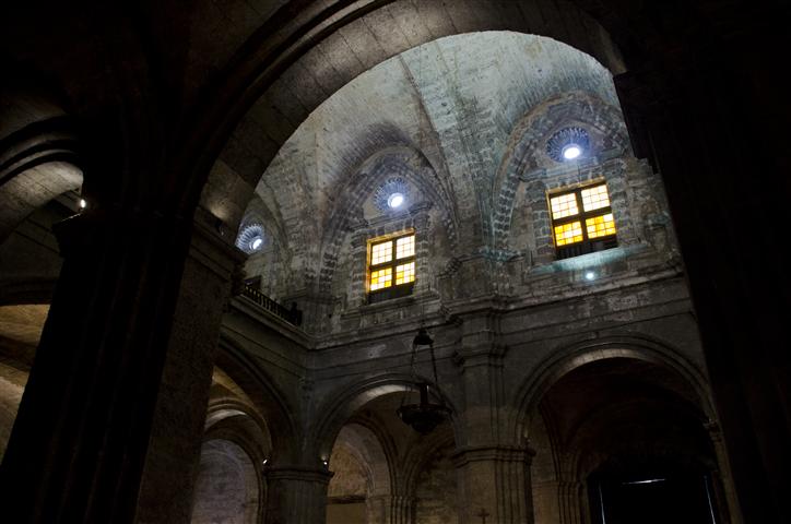 BASILICA 4 (Small)