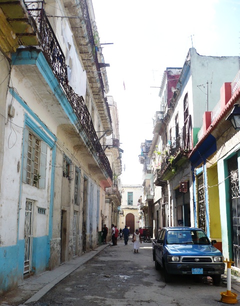 1-calle Aguacate, al fondo la antigua convalescencia de Belén