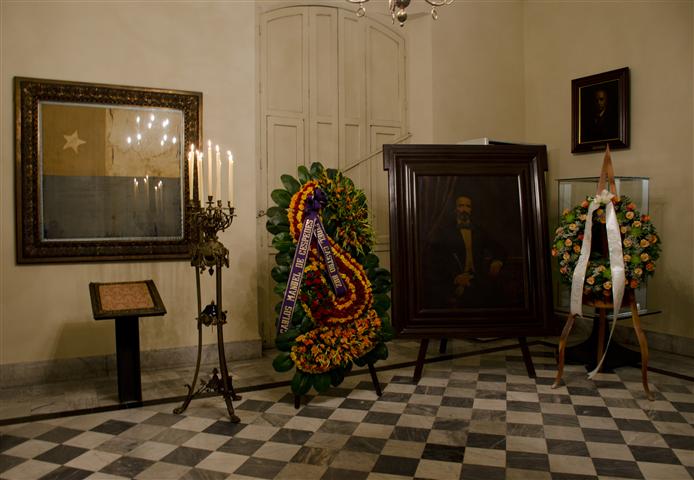 cespedes ofrendas de ohc y fidel (Small)
