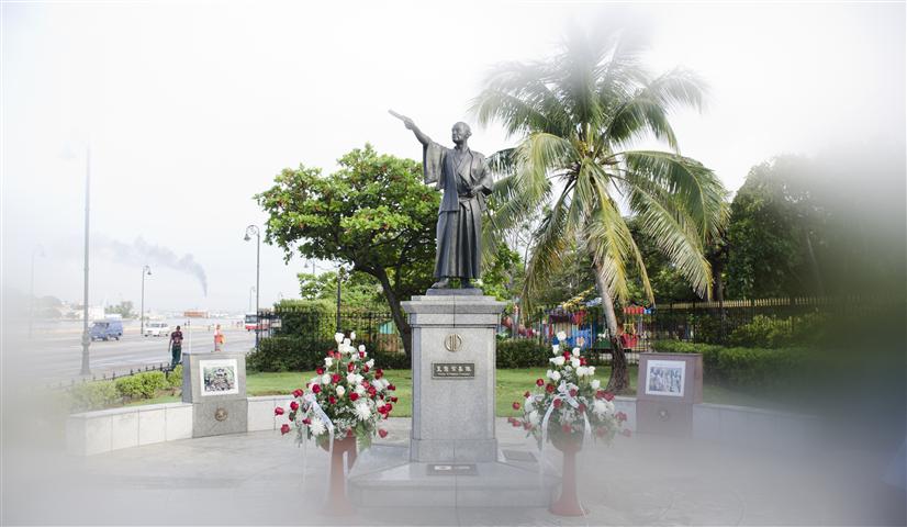Estatua de Hasekura Tsunenaga, inaugurada en el año 2001