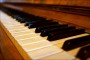 teclas-sound-music-piano-viejo-historicamente_121-92403