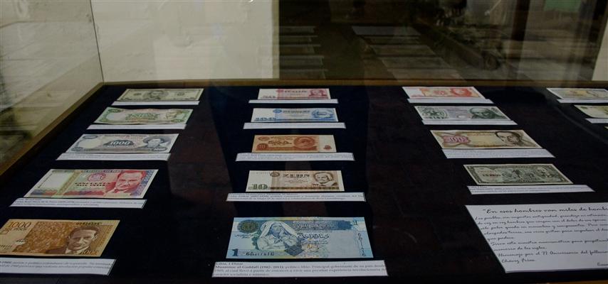 museo casa bolivar muestra numismatica 2 (Small)