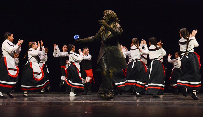 Momentos de la clausura del Festival La Huella de España