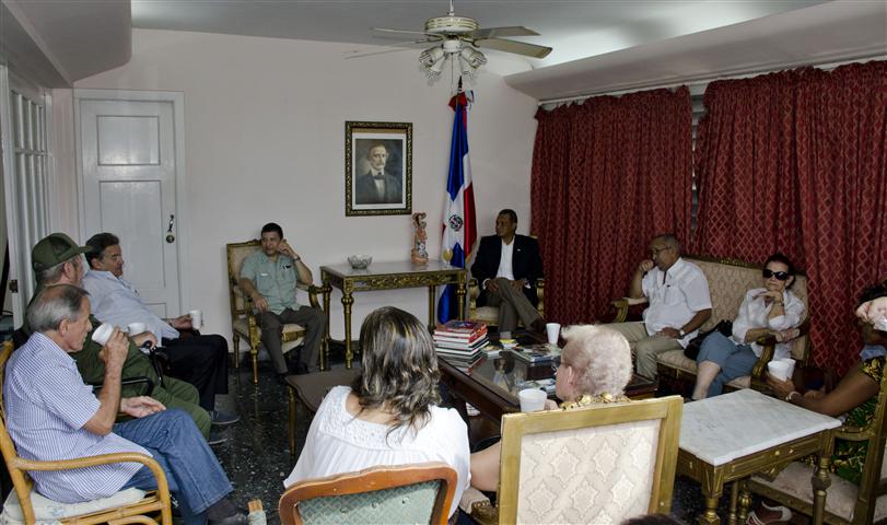 encuentro con el nuevo embajador (Small)