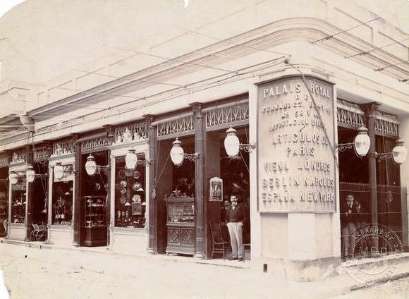 1-Palais Royal, principios del S. XX. Tienda de objetos de arte