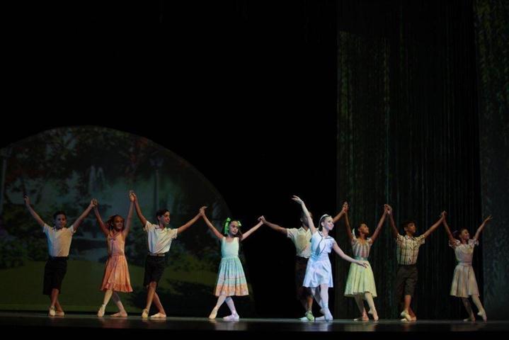 El ballet “Vilma” comienza recordando la infancia de la heroína