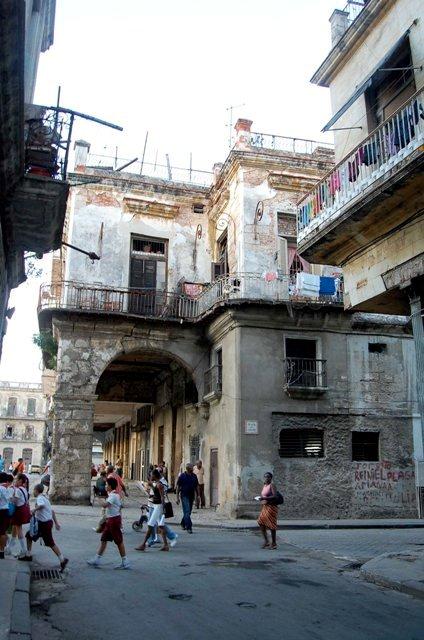 2-calle Villegas y Teniente Rey