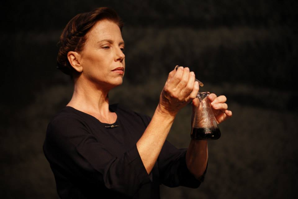 Claudia Lobo en El Radio de Marie Curie 1