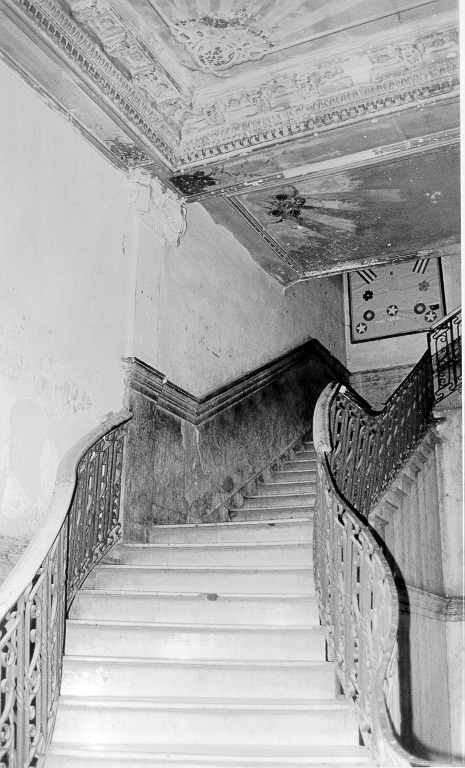 Escalera a la planta alta (3)