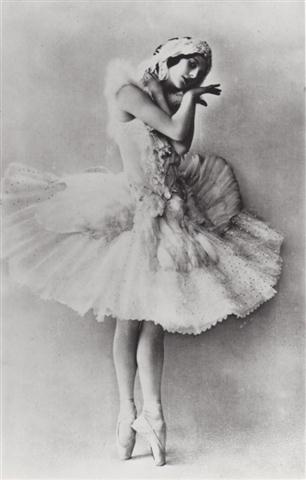 Anna-Pavlova-001-3-653x1024-e1427746891161 (Small)