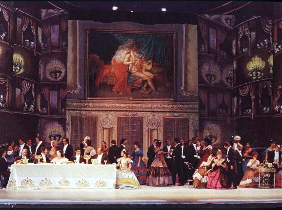 La Traviata, Puesta en escena