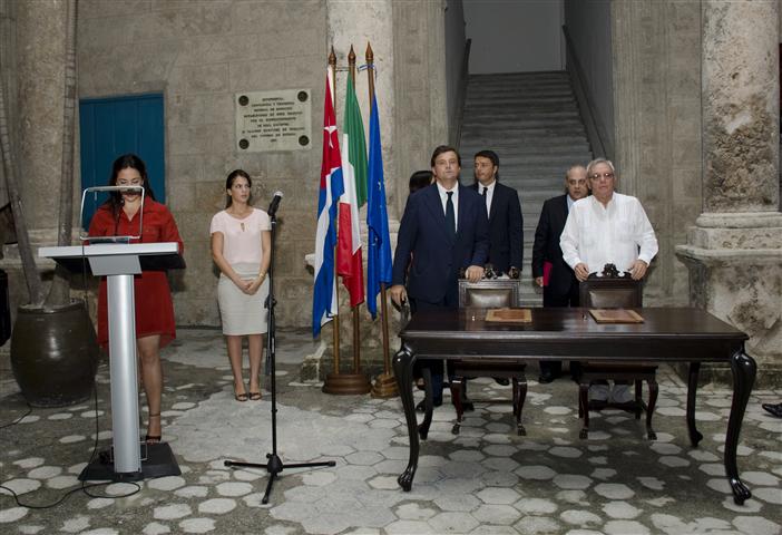 inicio acto de firmas 2 (Small)