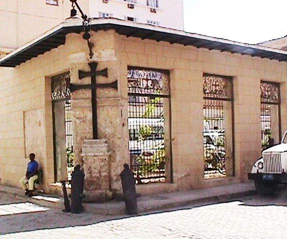 Mercaderes 255. Cruz Verde, Parqueo.