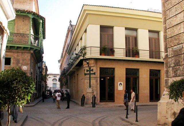 Casa de la Cruz Veede. Casa del chocolate y vivienda