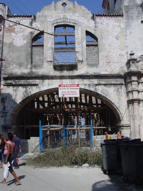 Arco de Belén, obras por la Oficina del Historiador