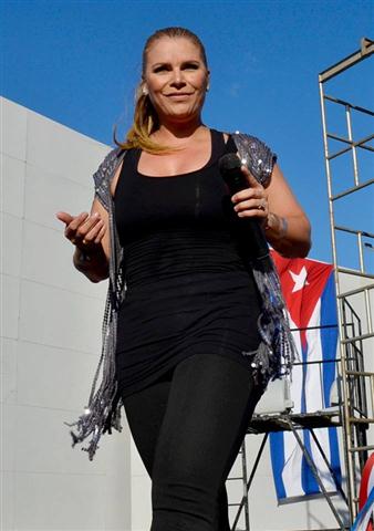 Olga-Tañon-en-Concierto-en-la-Habana-2 (Small)