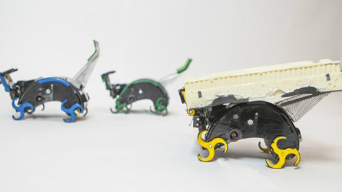 Tema 45. 2 robots trasladando bloques