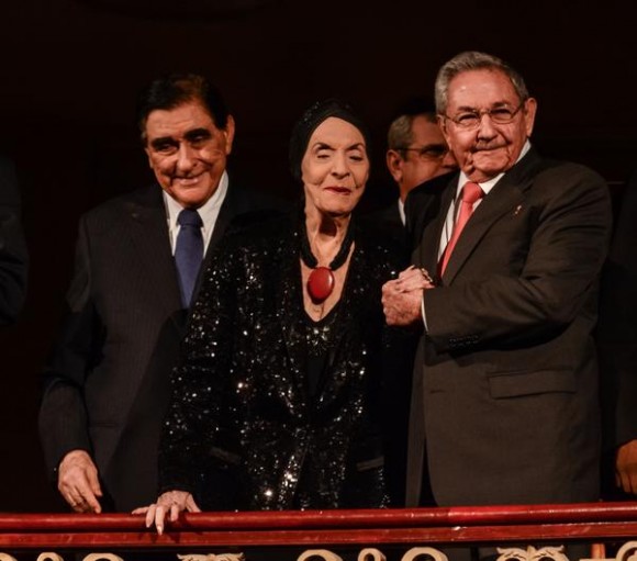 alicia-alonso-raul-castro-gala4-580x511