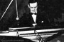 Ernesto Lecuona anate el piano