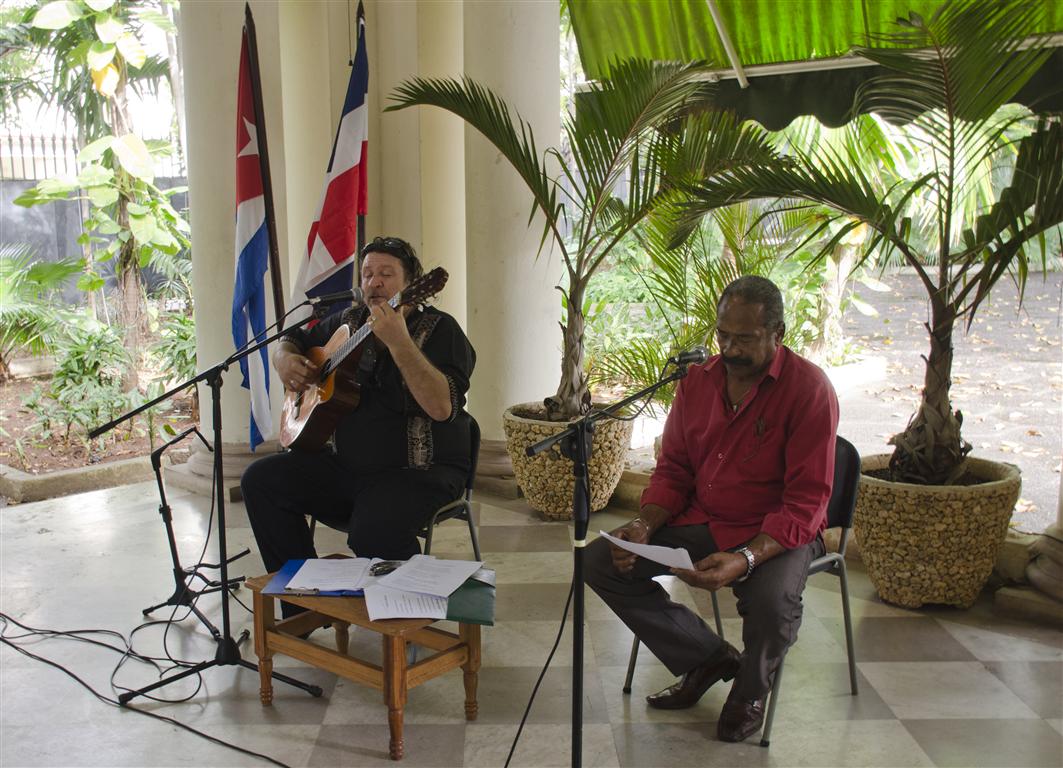 Canciones emblemáticas como “Regresaré” y “Pequeña serenata diurna”, de Silvio Rodríguez se unieron a los poemas de Oscar Belliard para celebrar el aniversario 172 de la independencia de la República Dominicana