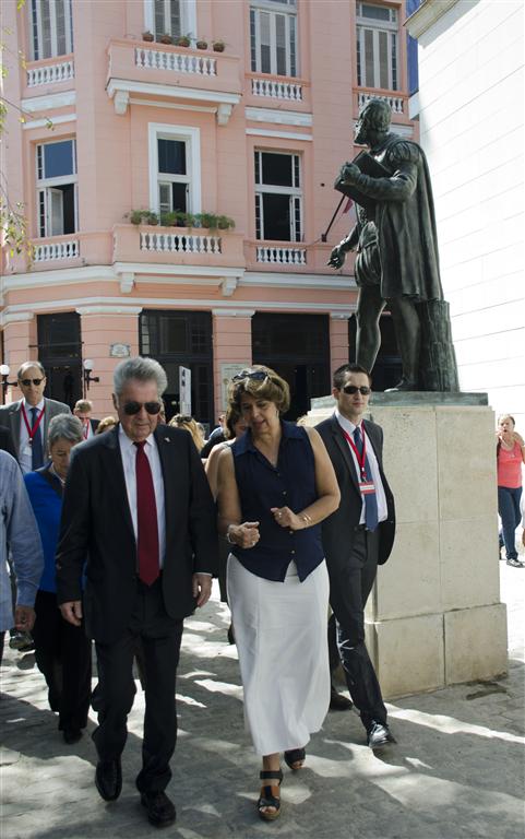 12 recorrido salida de la esquina del hotel ambos mundos (Medium)