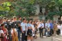 Momento del tradicional acto que se realiza cada 23 de abril frente a la estatua de Migel de Cervantes y Saavedra, en el Centro Histórico habanero