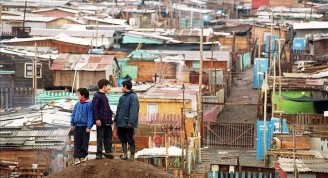 Con un 22% de su población viviendo bajo la línea de la pobreza, Valparaíso es una de las comunas más pobres de Chile