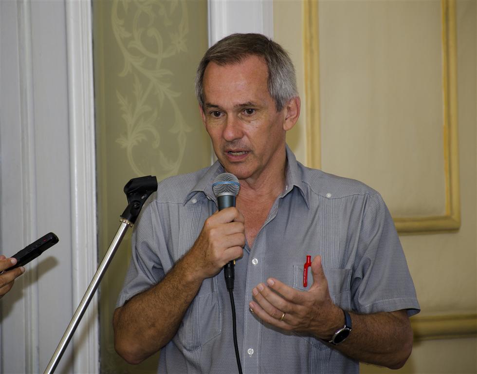 El Señor Peter Sulzer, director residente de la Agencia Suiza para el Desarrollo y la Cooperación (COSUDE)