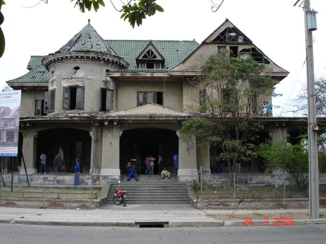 Emisora Habana Radio Casa De Las Tejas Verdes