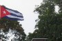 La acción del viento se hace visible al soplar sobre la bandera