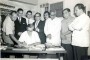 1959-Ernesto Lecuona firma el contrato en que autoriza el rodaaje de la película Malagueña (Small)