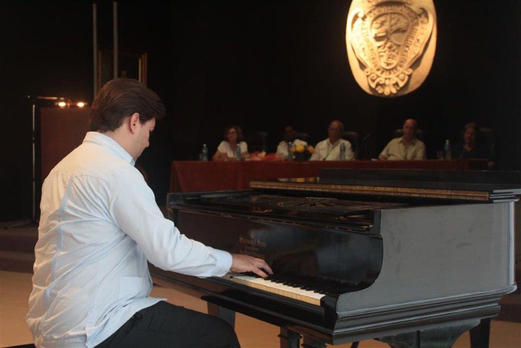 Pianista Franco Rivero